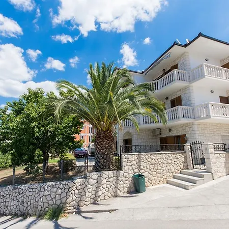 Apartman Bisera *