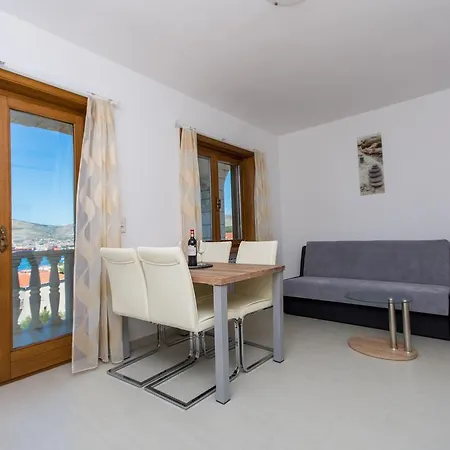 Apartment Bisera Trogir